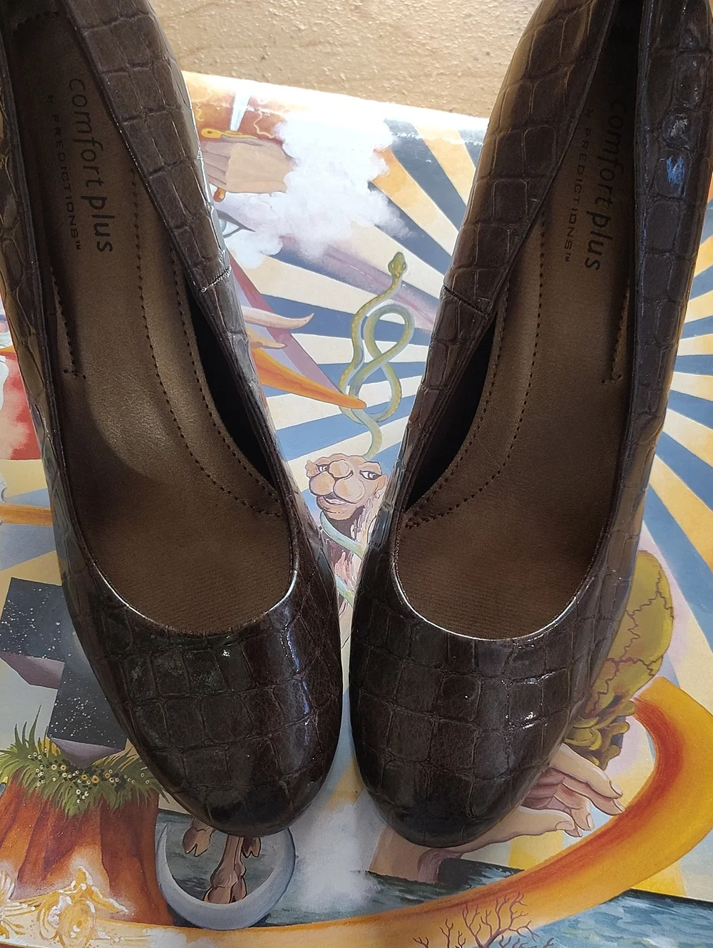 comfort plus by Predictions Brown Croc-Embossed Round-Toe Pumps